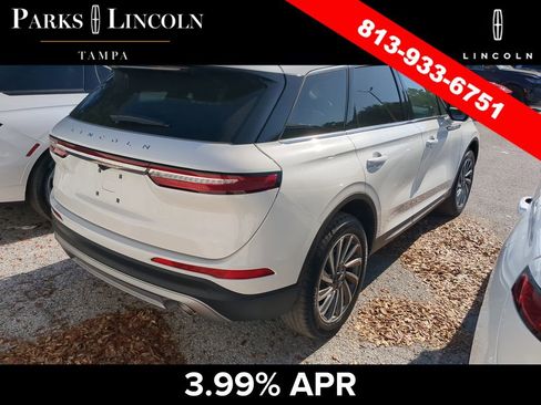 Used 2025 Lincoln Corsair Reserve image 13