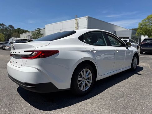 Used 2026 Toyota Camry LE image 3