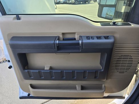 Used 2012 Ford F250 XLT w/ XLT Interior Pkg image 20