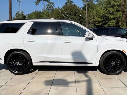Used 2025 Hyundai Palisade Calligraphy image 17