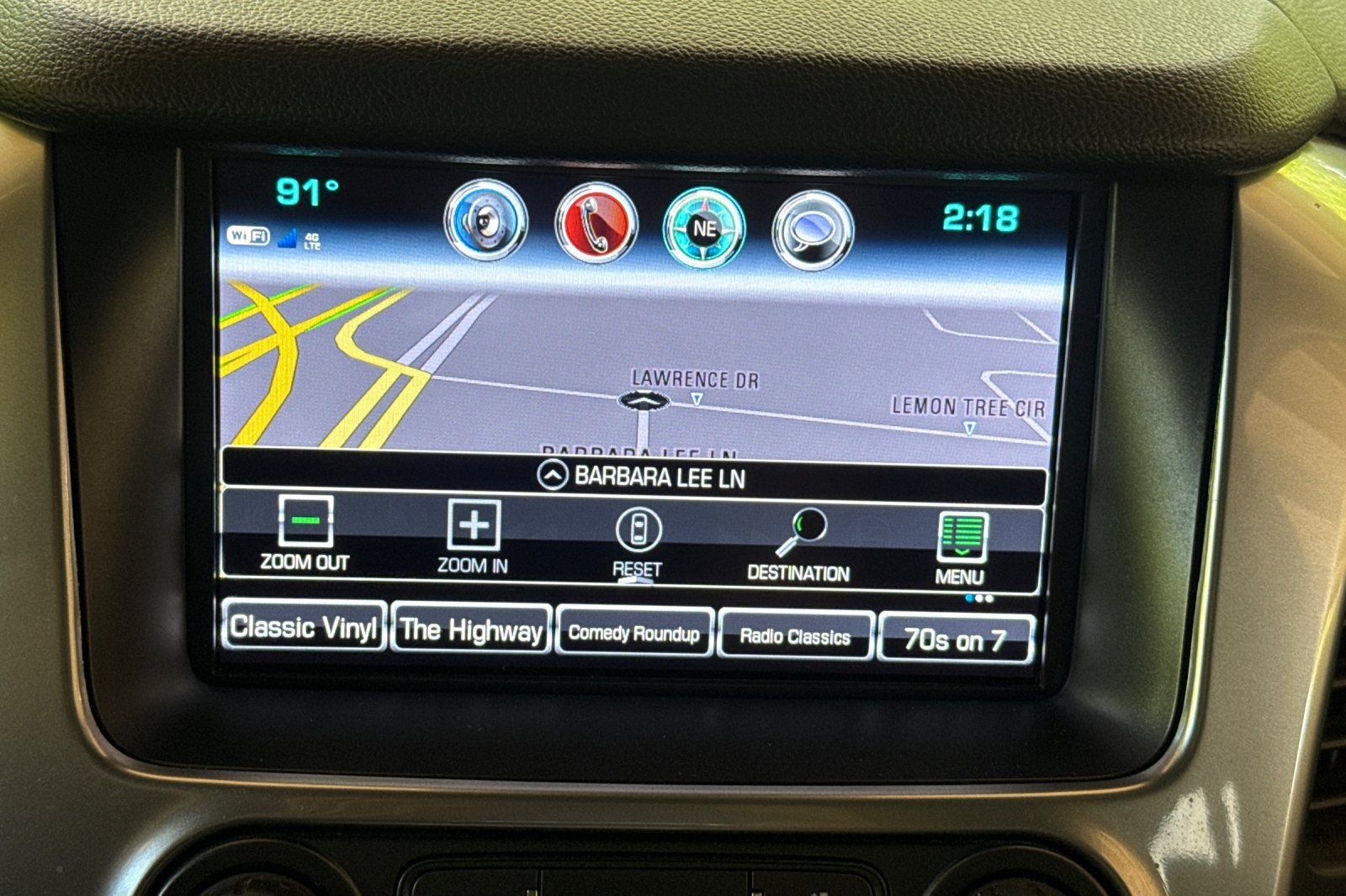 Used 2019 Chevrolet Suburban LT w/ Luxury Package AWD/4WD image 26