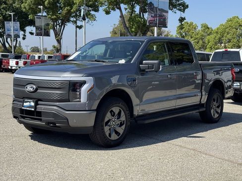 Used 2025 Ford F150 Lightning Flash AWD/4WD image 3
