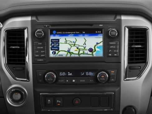 Used 2017 Nissan Titan SV image 13