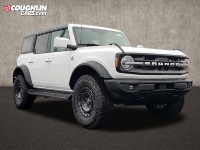 New 2025 Ford Bronco Outer Banks w/ Sasquatch Package