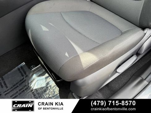 Used 2025 Toyota RAV4 LE AWD/4WD image 24