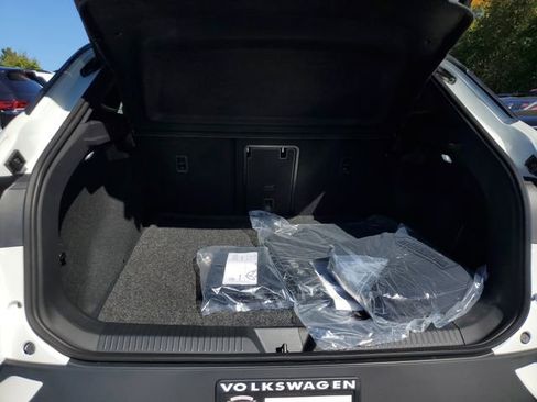 New 2025 Volkswagen ID.4 Pro S image 8