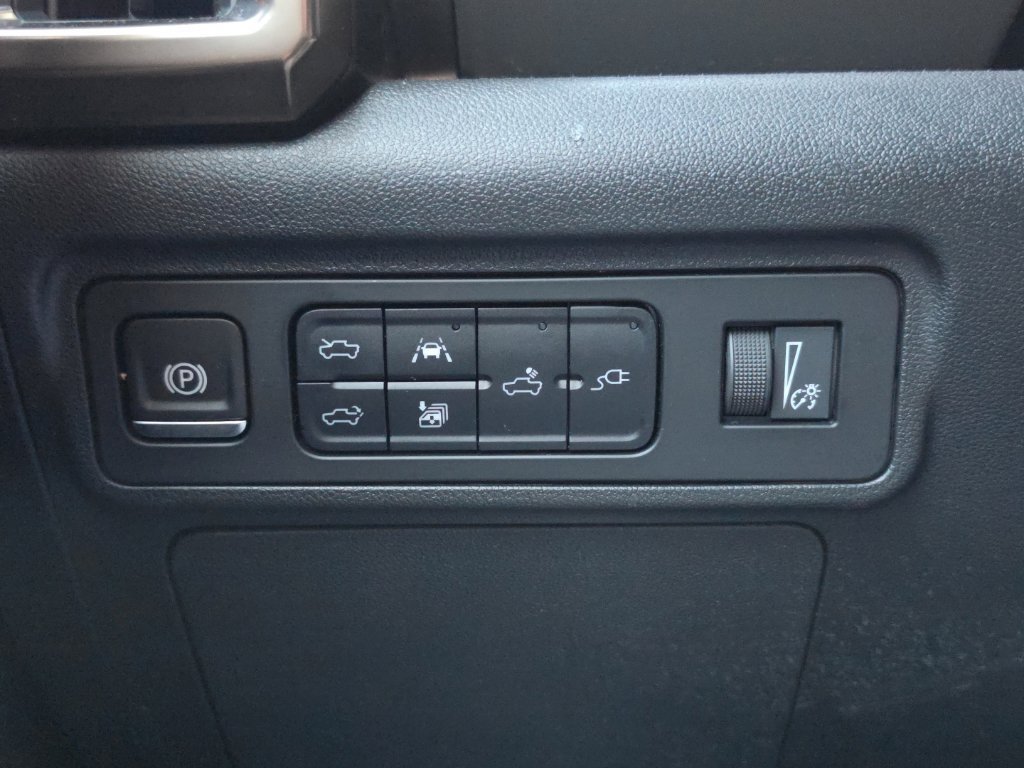 Used 2025 GMC Hummer EV 2X AWD/4WD image 23