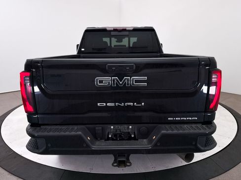 Used 2024 GMC Sierra 3500 Denali Ultimate AWD/4WD image 19