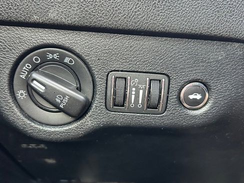 Used 2018 Dodge Charger SXT Plus w/ Beats Audio Group image 13