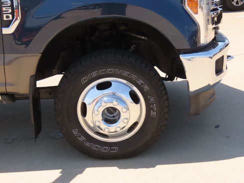 Used 2019 Ford F350 King Ranch w/ King Ranch Ultimate Package AWD/4WD image 9