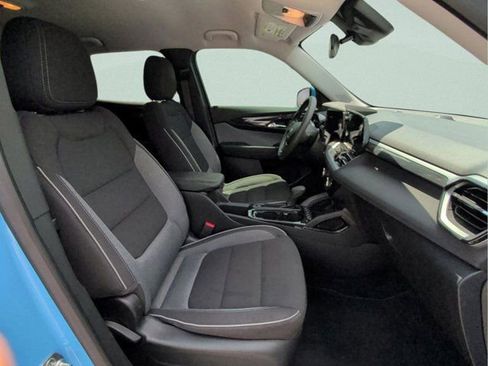 Used 2024 Chevrolet TrailBlazer LT FWD image 14