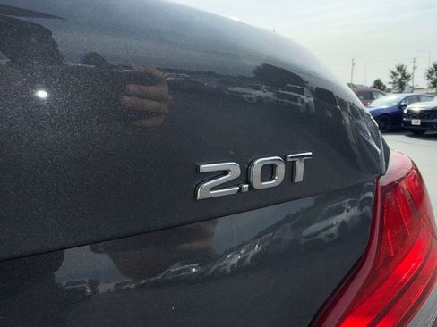 Used 2019 Genesis G70 2.0T Sport RWD image 7