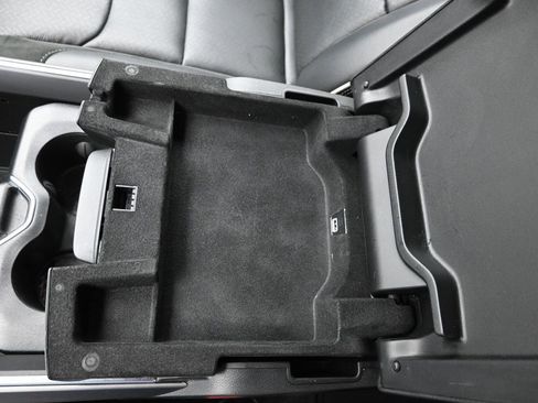 Used 2025 RAM 1500 Laramie image 21