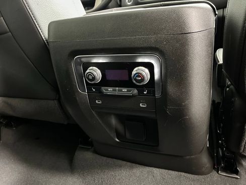 Certified 2024 GMC Yukon Denali AWD/4WD image 9