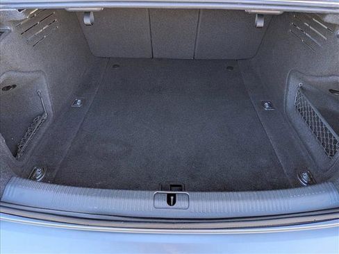 Used 2017 Audi A4 2.0T Premium image 21