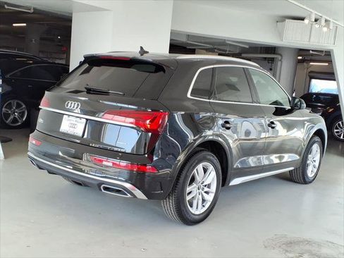 Certified 2023 Audi Q5 2.0T Premium w/ Convenience Package AWD/4WD image 4