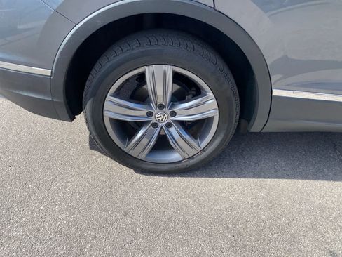 Used 2019 Volkswagen Tiguan SEL Premium AWD/4WD image 6
