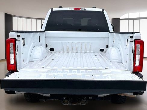 Used 2023 Ford F250 XLT w/ FX4 Off-Road Package AWD/4WD image 29