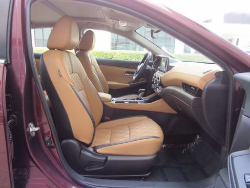 Used 2022 Nissan Sentra SV w/ SV Premium Package image 20