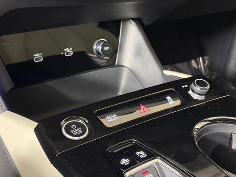 Certified 2025 Audi Q6 e-tron Premium Plus w/ Premium Plus image 28