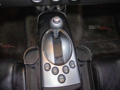 Used 2005 Chevrolet SSR LS 2dr Regular Cab Convertible w/ Preferred Equipment Group image 14