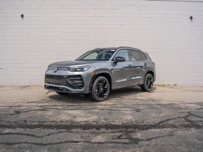 New 2026 Volkswagen Tiguan SE R-Line
