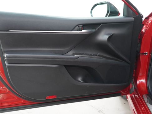 Used 2023 Toyota Camry XLE FWD image 17