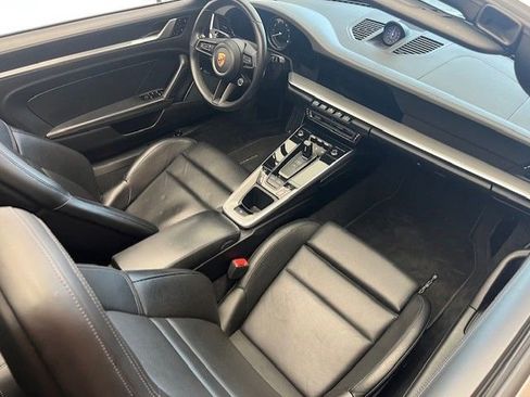 Used 2020 Porsche 911 Carrera 4S image 6