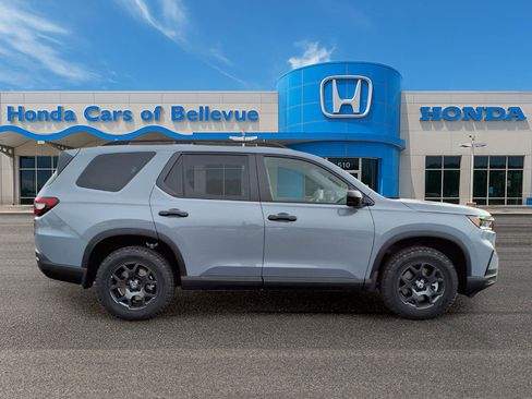 New 2025 Honda Pilot TrailSport image 10