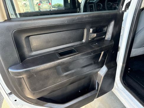 Used 2020 RAM 1500 Tradesman w/ Chrome Plus Package RWD image 17