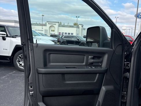 Used 2024 RAM 3500 Tradesman w/ Chrome Appearance Group image 18