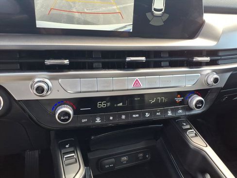 Used 2025 Kia Telluride S FWD image 12