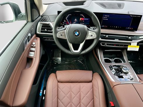 New 2026 BMW X7 xDrive40i image 17