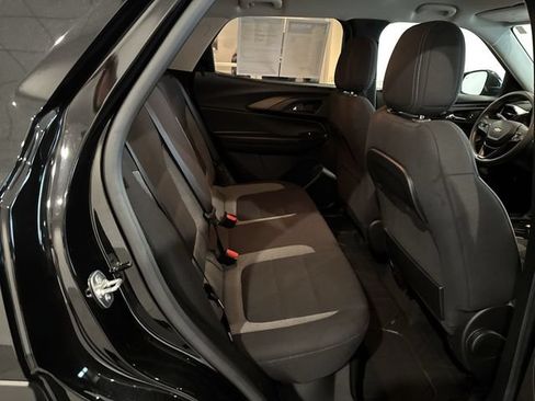 Used 2024 Chevrolet TrailBlazer LT w/ Driver Confidence Package FWD image 16