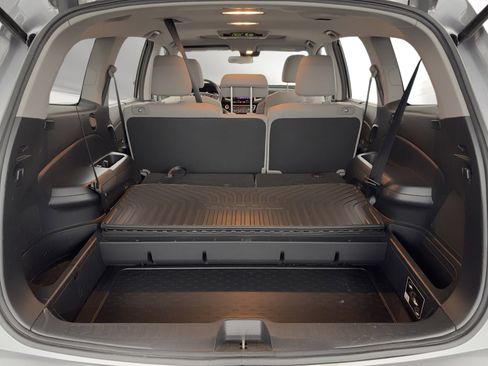 Used 2017 Honda Pilot Touring image 13
