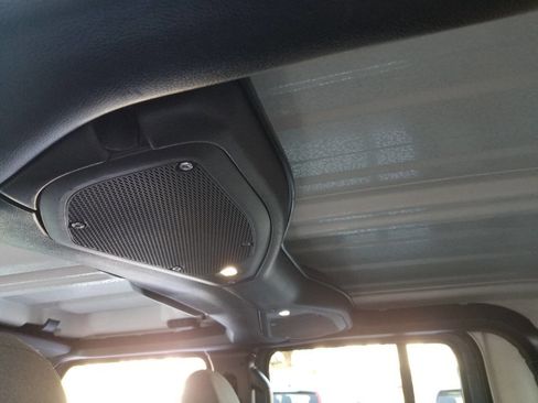 Certified 2024 Jeep Gladiator Sport image 20