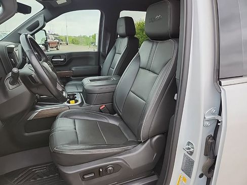 Used 2020 Chevrolet Silverado 3500 High Country w/ Z71 Off-Road Package AWD/4WD image 44