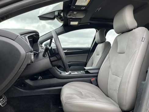 Used 2018 Ford Fusion Sport w/ Equipment Group 401A image 9