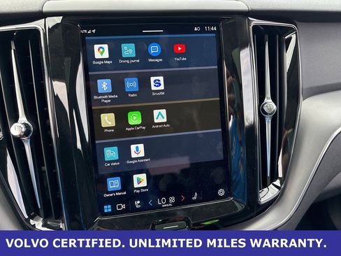 Certified 2025 Volvo XC60 B5 Core image 19