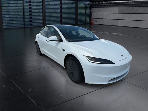 Used 2026 Tesla Model 3 RWD image 2