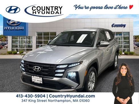 Certified 2025 Hyundai Tucson SE image 1