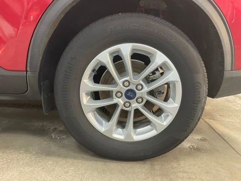 Used 2022 Ford Escape SE w/ Cold Weather Package AWD/4WD image 16