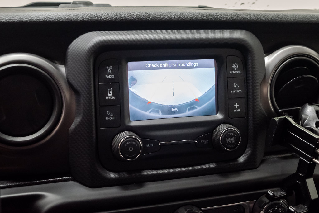 Used 2021 Jeep Wrangler Sport AWD/4WD image 18