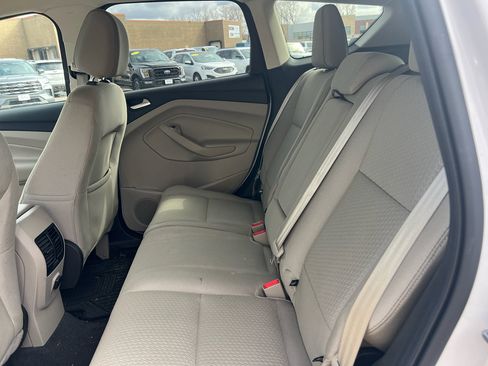 Used 2017 Ford Escape SE image 8