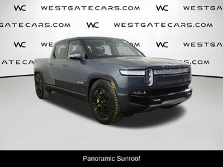 Used 2022 Rivian R1T Adventure video 2