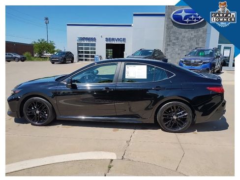 Used 2025 Toyota Camry SE FWD image 10