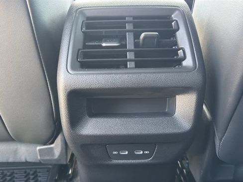 Certified 2026 Volkswagen Tiguan SE R-Line FWD image 14