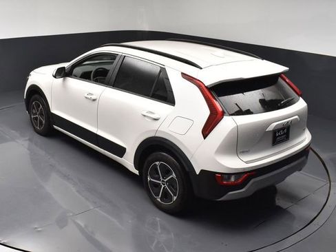 Used 2025 Kia Niro EX image 45