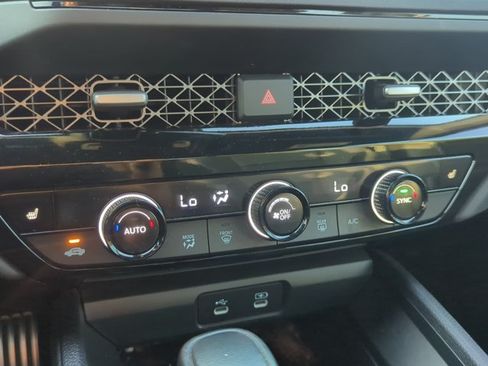 Used 2025 Honda Accord Sport image 19