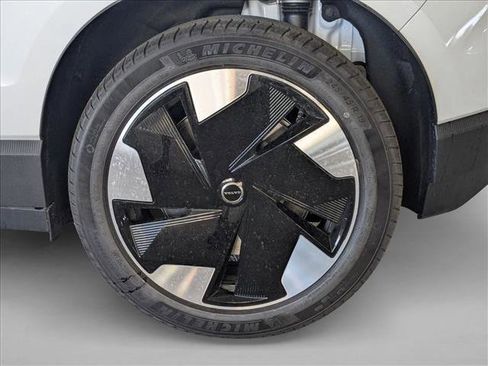 New 2025 Volvo EX30 Plus w/ Protection Package Premier image 10